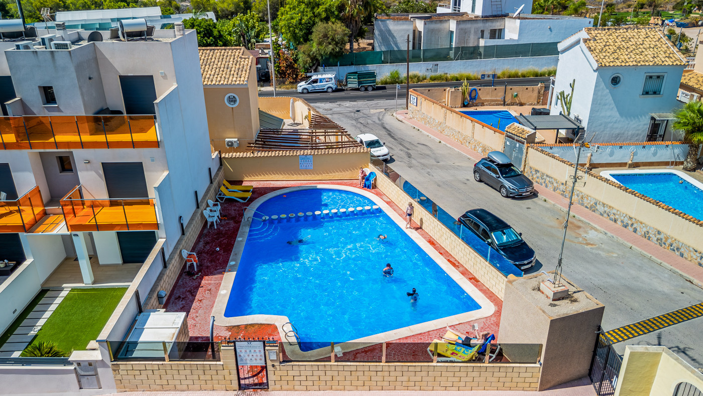 6a72e776b66ea Bungalow in Cabo Roig, Alicante