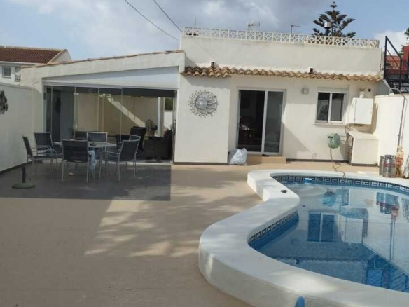 Villa for sale in Cabo Roig