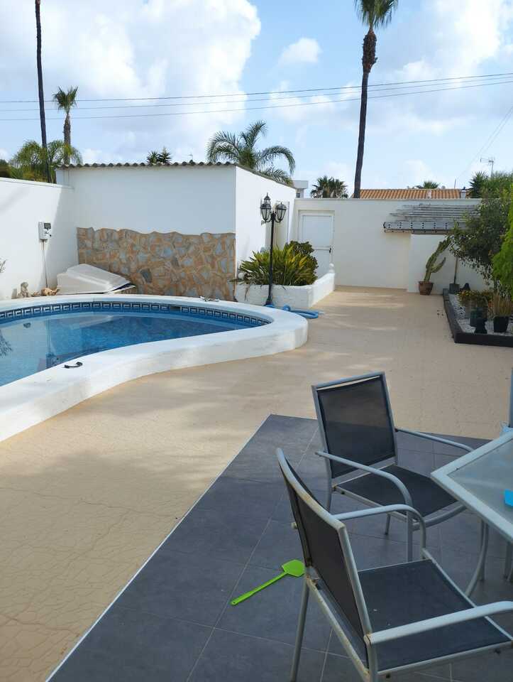 7068-villa-for-sale-in-cabo-roig-3614149-large Villa in Cabo Roig, Alicante