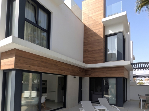 Villa for sale in Santiago de la Ribera