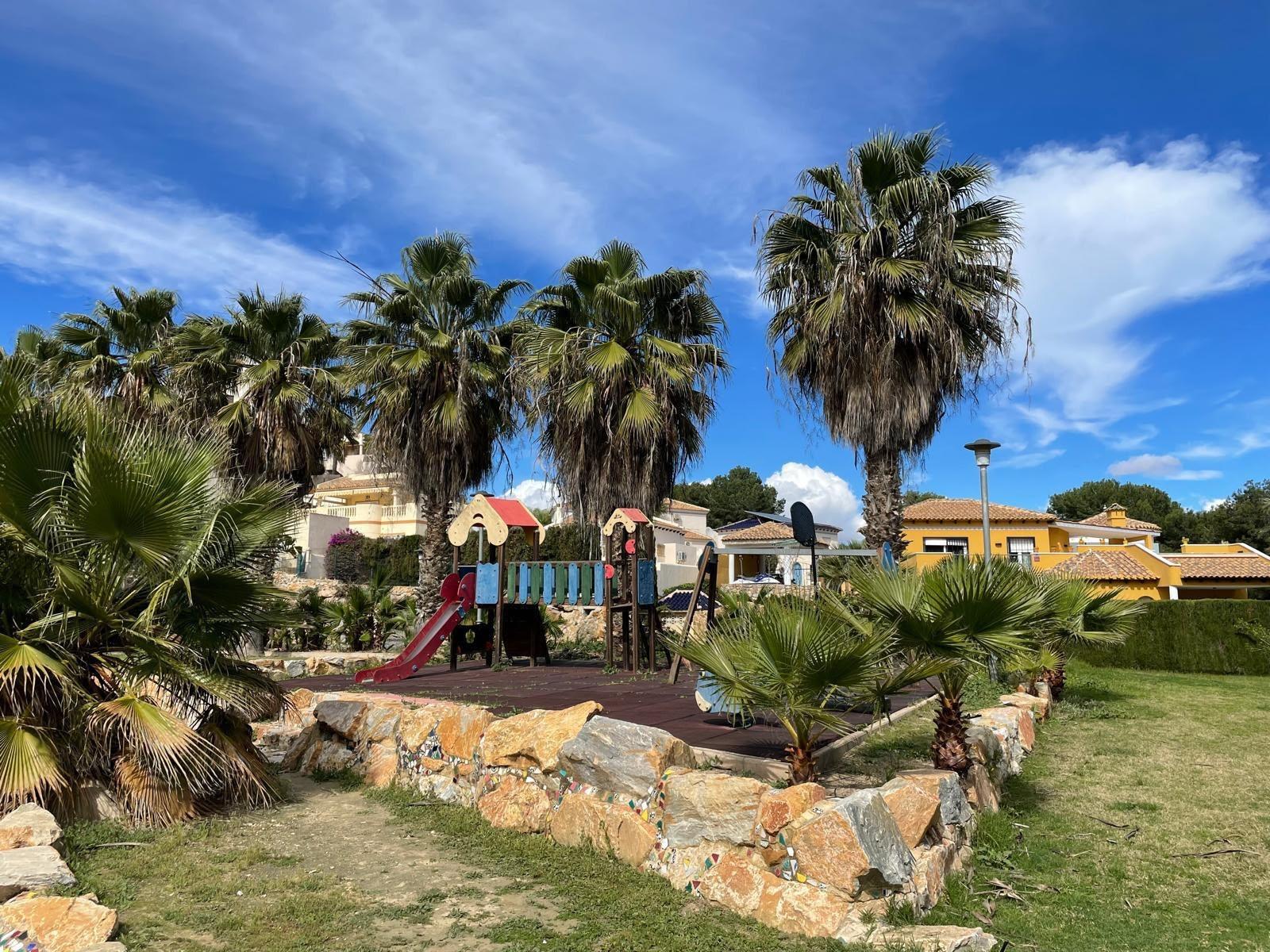 9-23 Bungalow in Orihuela Costa, Alicante