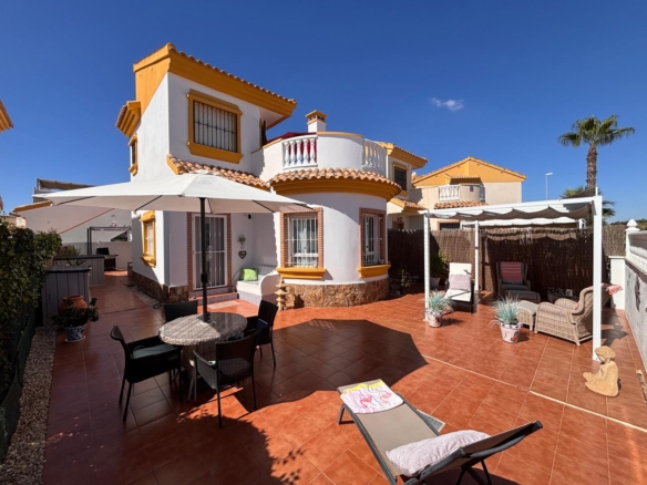 Villa for sale in El Campo