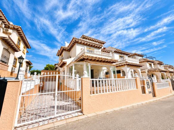 Town House for sale in Cabo Roig
