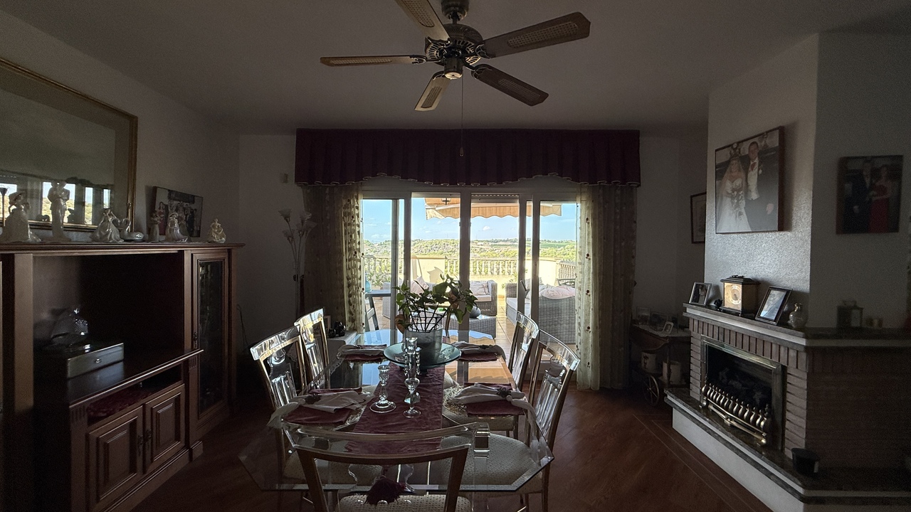 IMG_4585_xlarge Villa in Villamartin, Alicante