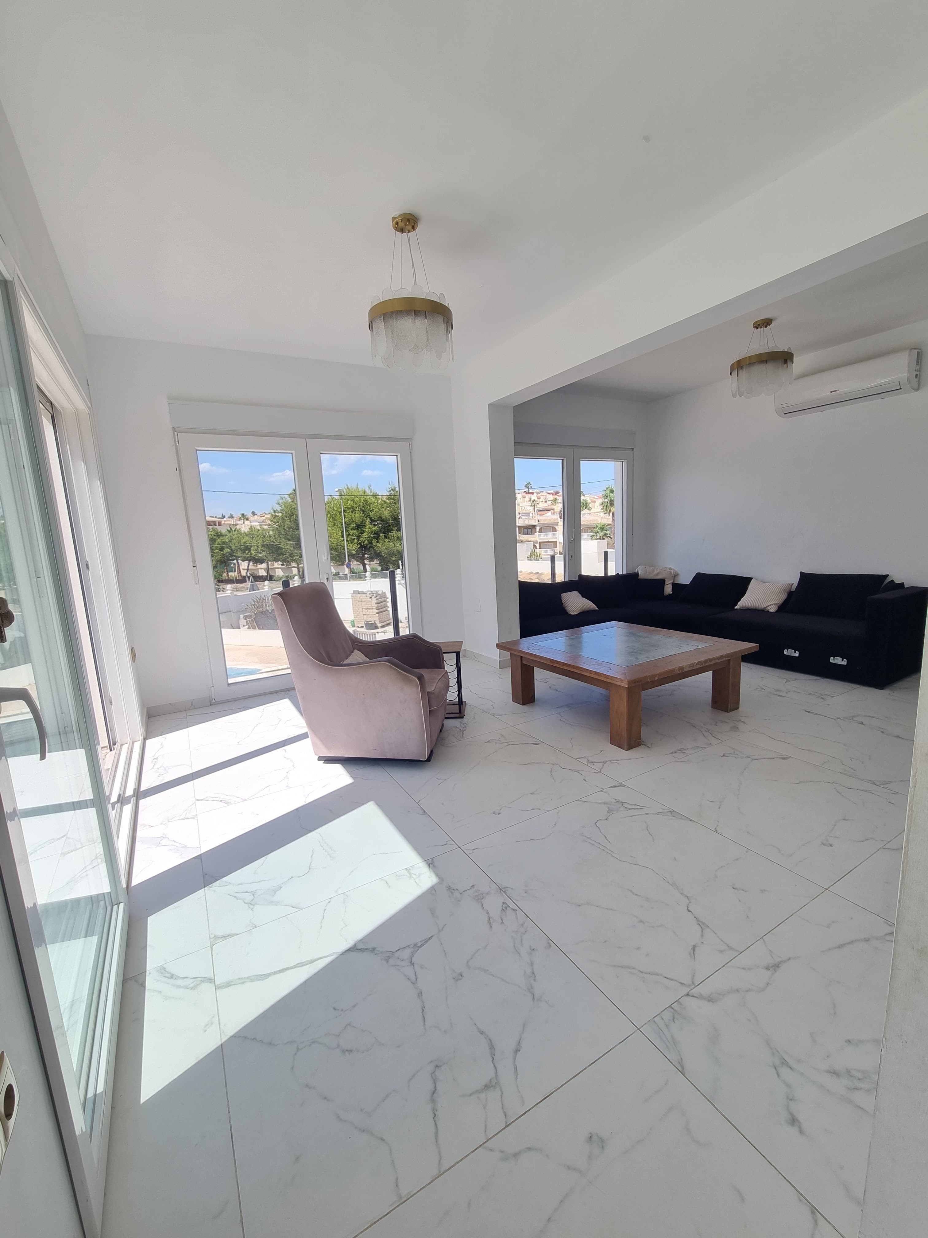 WhatsApp Image 2026-09-07 at 20.18.34 (4) Exceptional 6-Bedroom Detached Villa with Private Pool & Large Plot in Villamartín