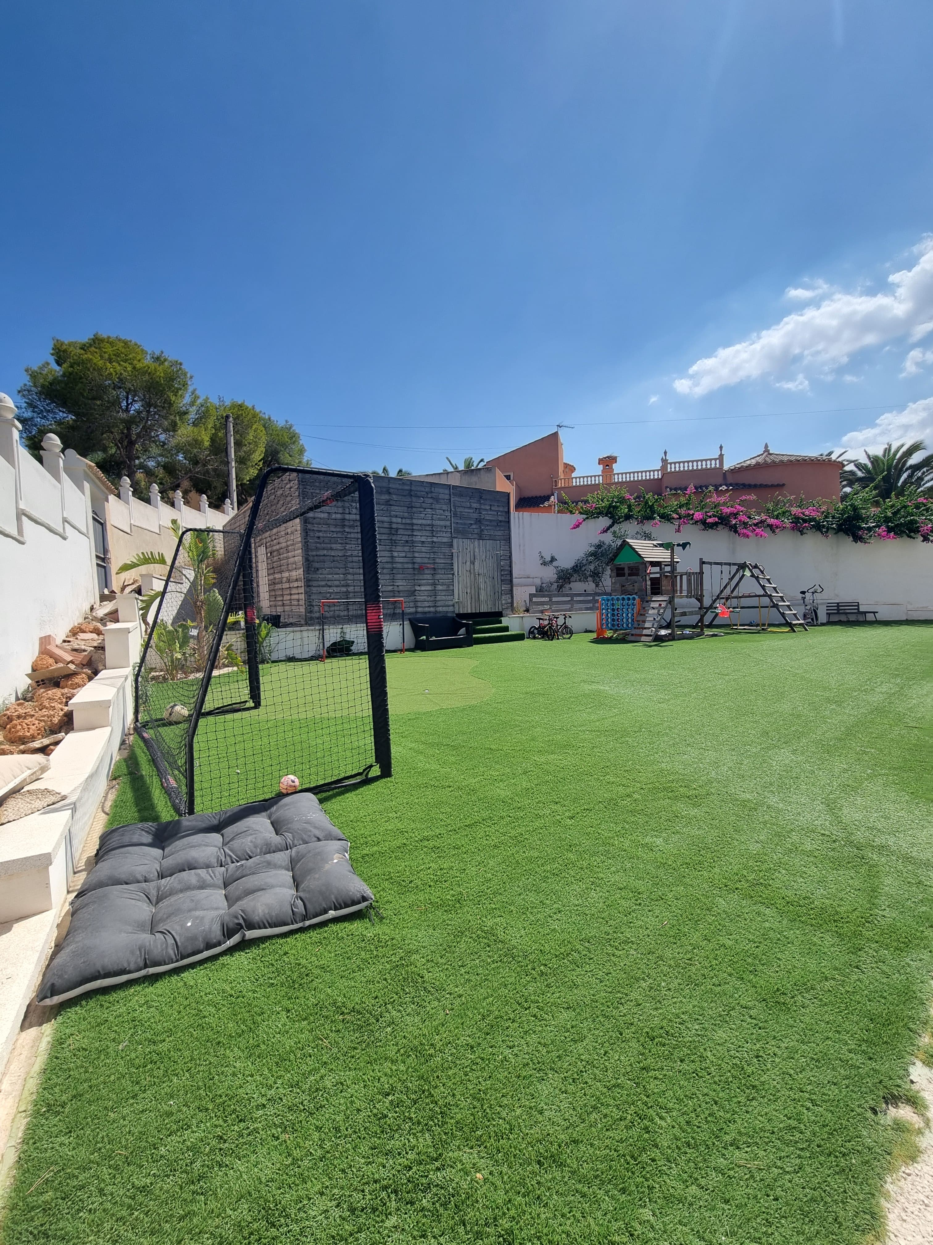 WhatsApp Image 2026-09-07 at 20.21.22 Exceptional 6-Bedroom Detached Villa with Private Pool & Large Plot in Villamartín