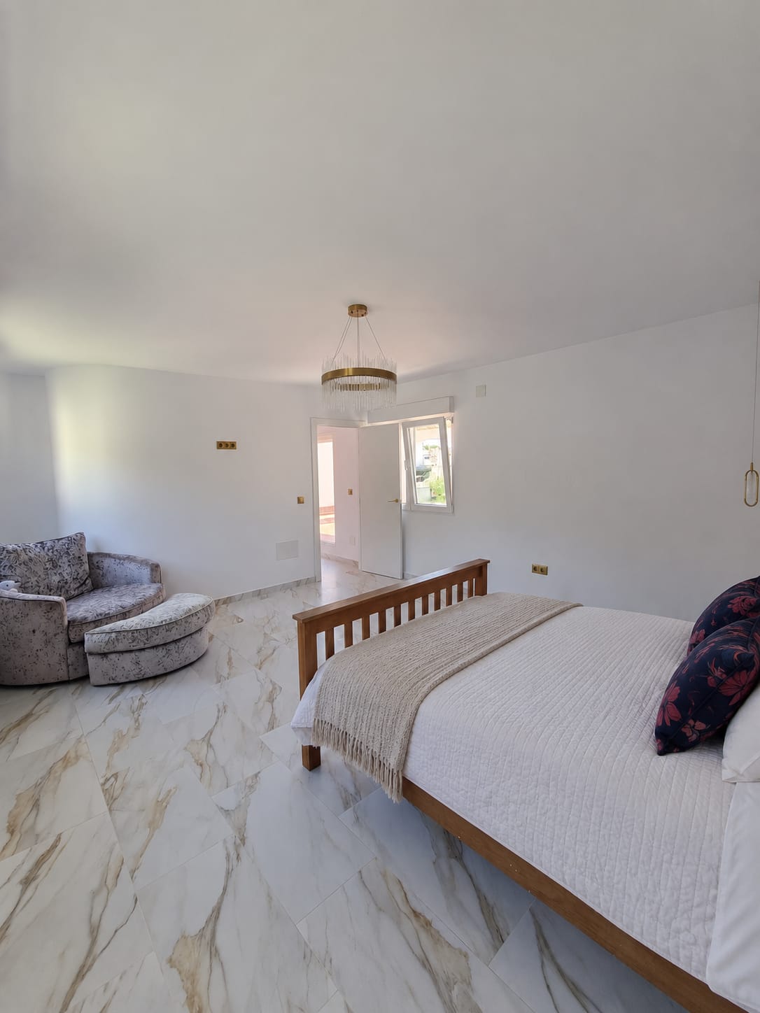 WhatsApp Image 2026-09-07 at 20.31.34 (1) Exceptional 6-Bedroom Detached Villa with Private Pool & Large Plot in Villamartín