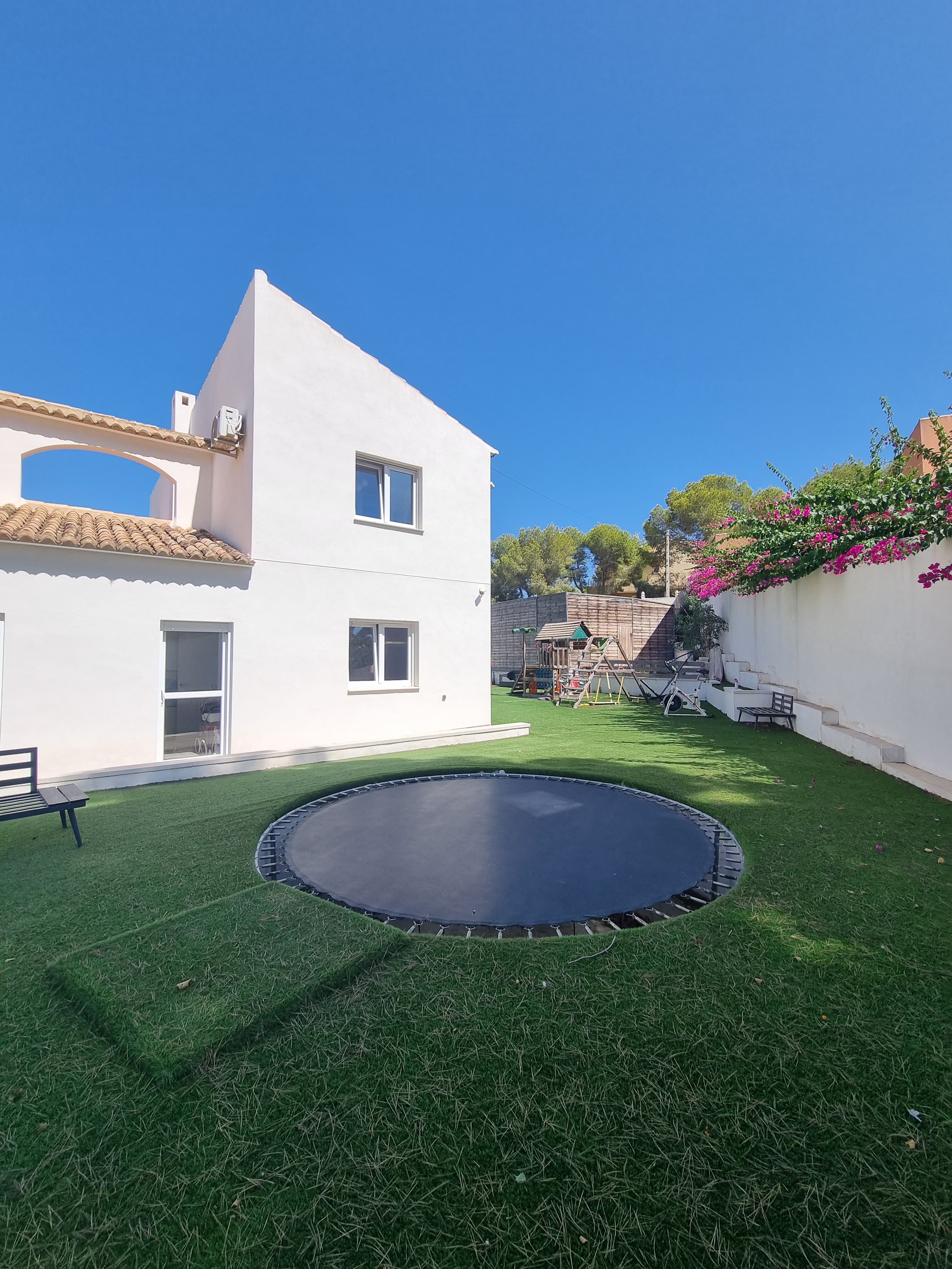 WhatsApp Image 2026-09-07 at 20.31.45 Exceptional 6-Bedroom Detached Villa with Private Pool & Large Plot in Villamartín