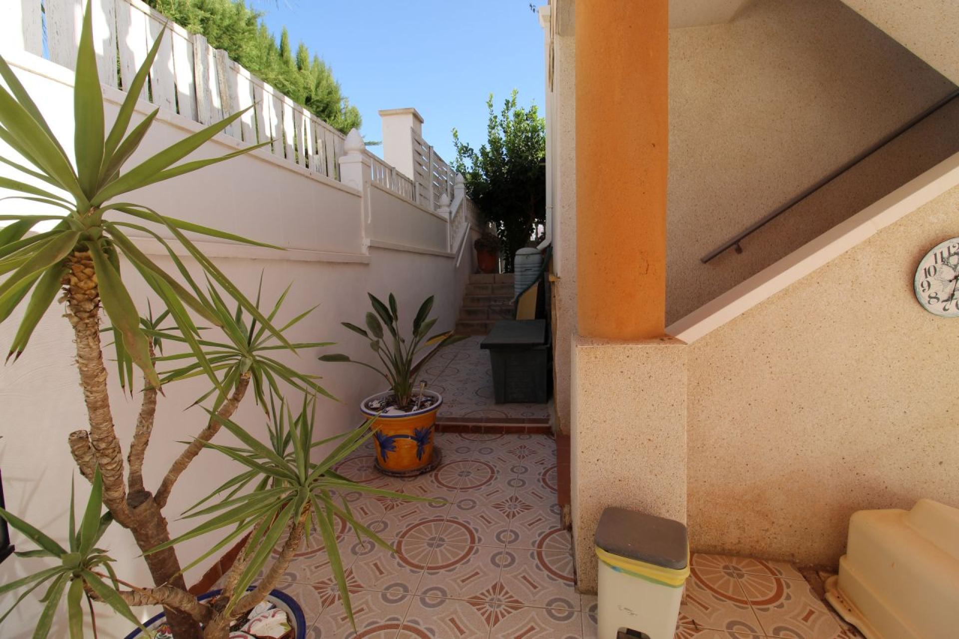 g_a67th8zos7bwpcmqhwb7 Villa in San Miguel de Salinas, Alicante
