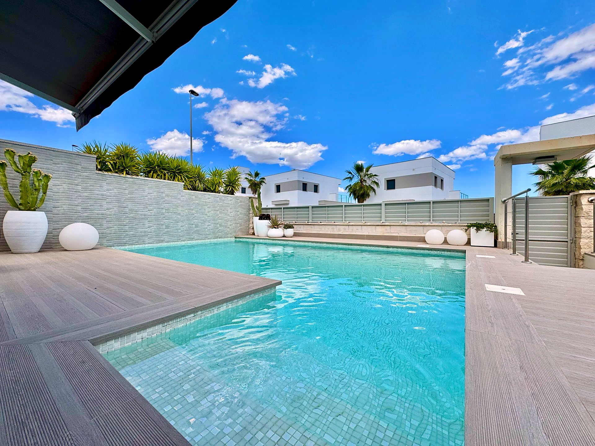 m-2e49e931e05aed0aa5f6 Villa in San Miguel de Salinas, Alicante