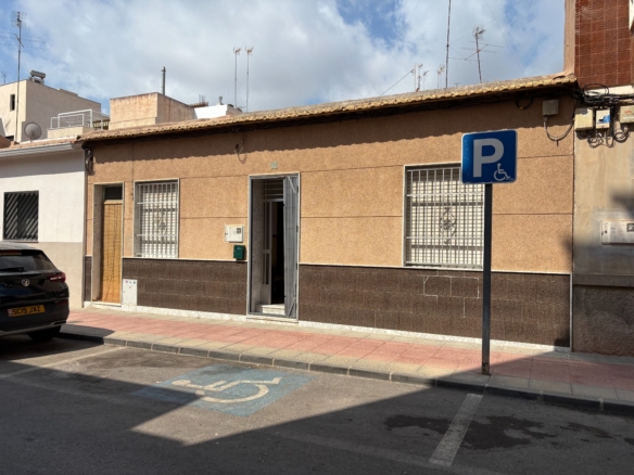 Town House for sale in Guardamar del Segura