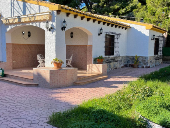 Villa for sale in Orihuela Costa