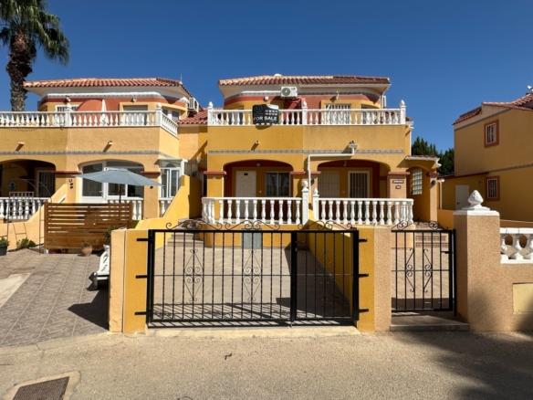 Town House for sale in Orihuela Costa