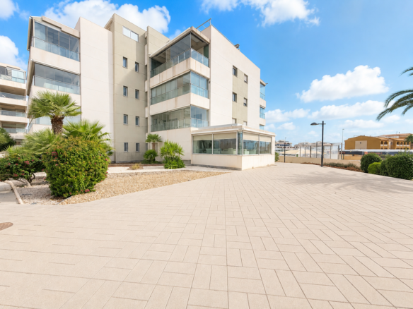 Apartment for sale in Los Dolses