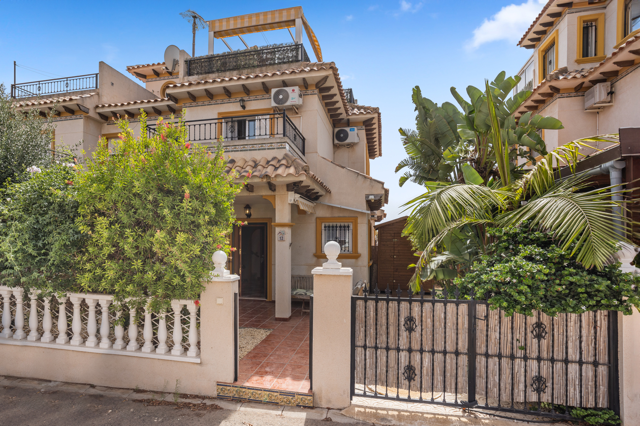 semi-detached-lomas-de-caboroig-at26132-15 Alicante – Sunrise Dream Properties