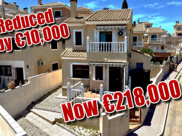 Villa for sale in Blue Lagoon