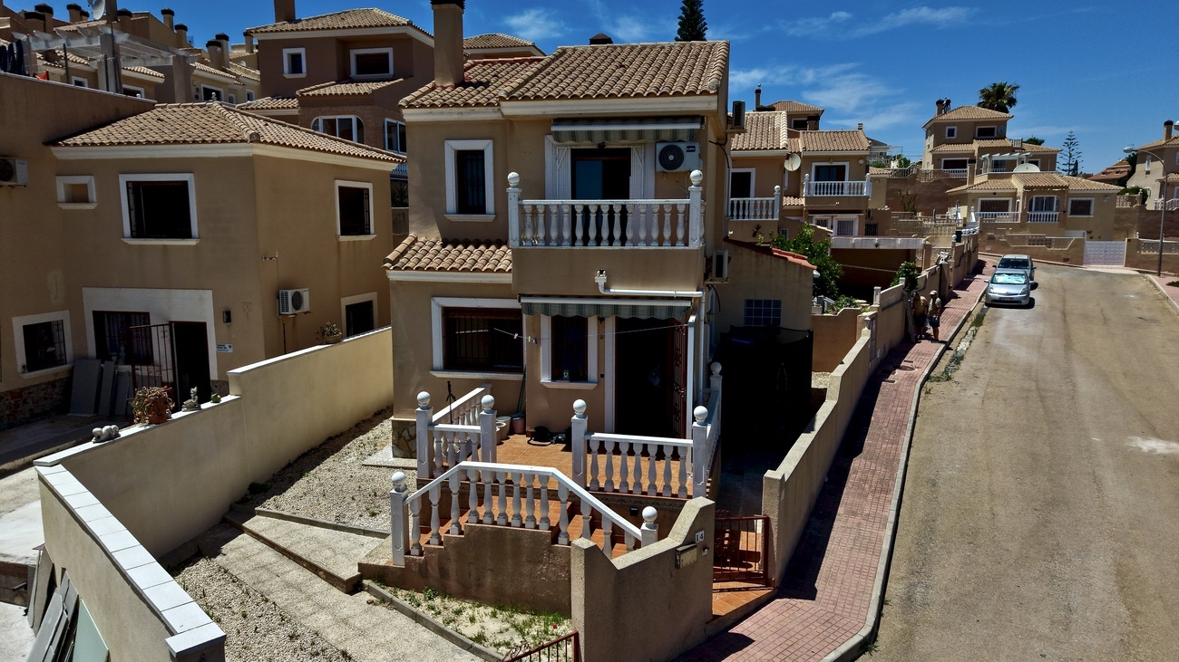 default Villa for sale in Orihuela Costa