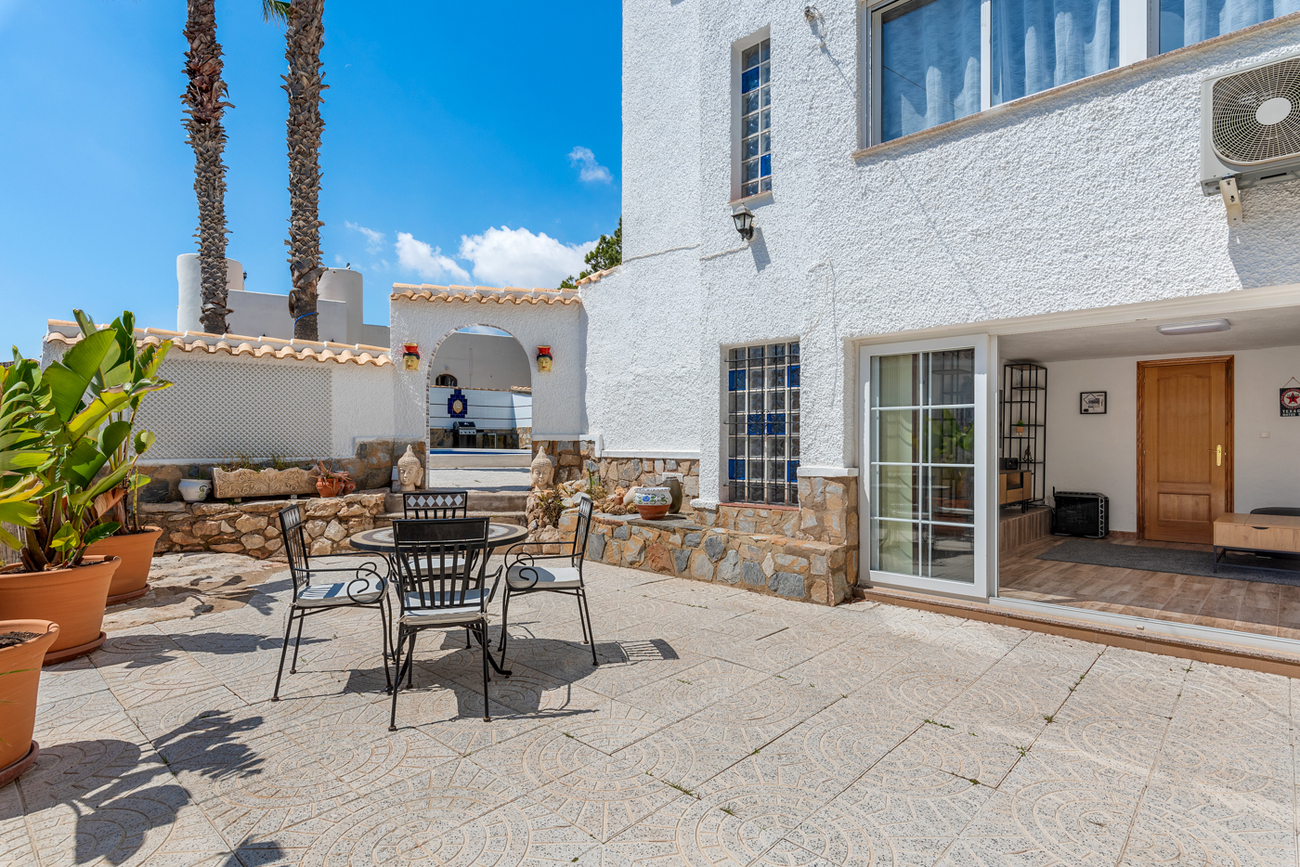 villa-pinar-de-campoverde-yc9101-24 Villa in Pinar de Campoverde, Alicante