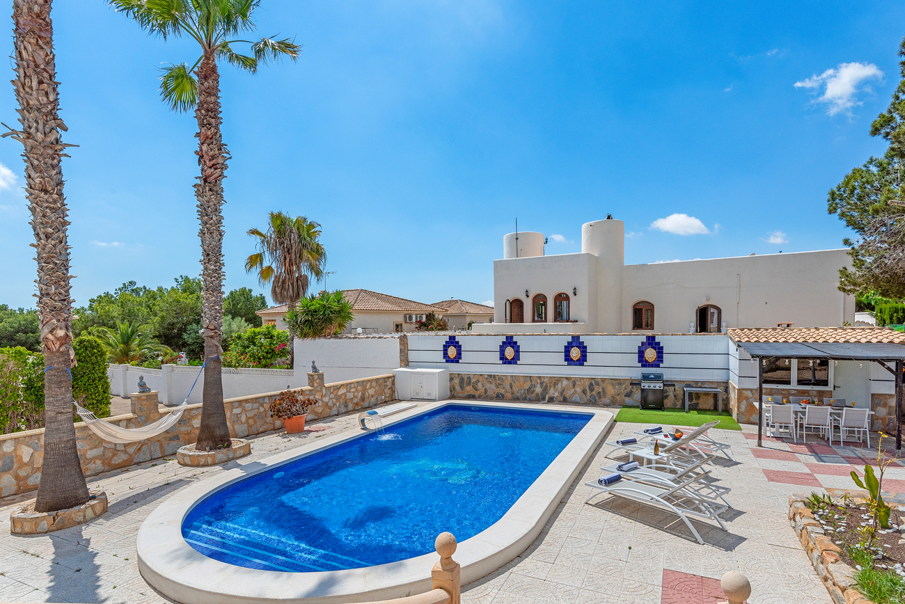 villa-pinar-de-campoverde-yc9101-47 Villa in Pinar de Campoverde, Alicante