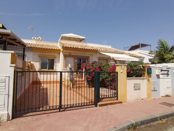 Villa for sale in Sucina