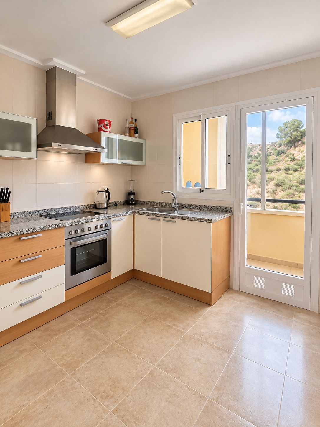 WhatsApp Image 2026-10-09 at 18.19.42 (5) Ready to Enjoy – Beautifully Maintained 3-Bedroom Apartment with Balcony