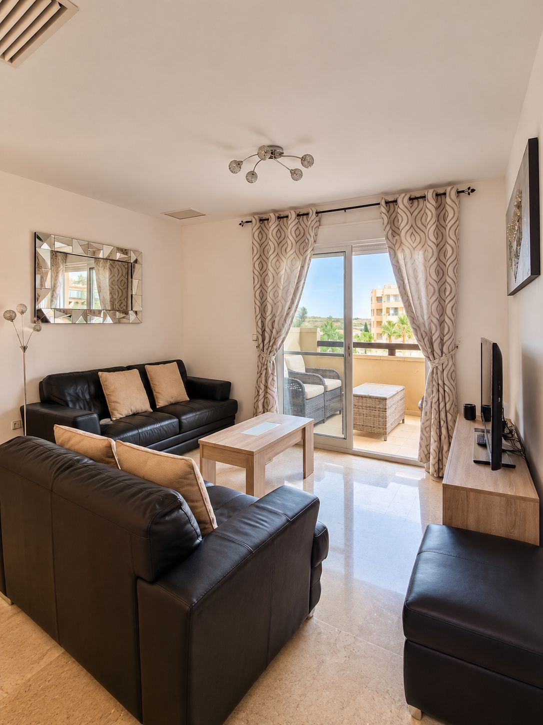 WhatsApp Image 2026-10-09 at 18.19.43 (3) Ready to Enjoy – Beautifully Maintained 3-Bedroom Apartment with Balcony